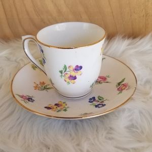 Vintage tea cup & saucer